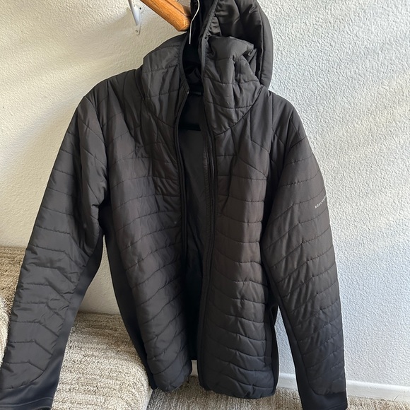 Men's Black Hooded Puffer Jacket - Picture 1 of 5